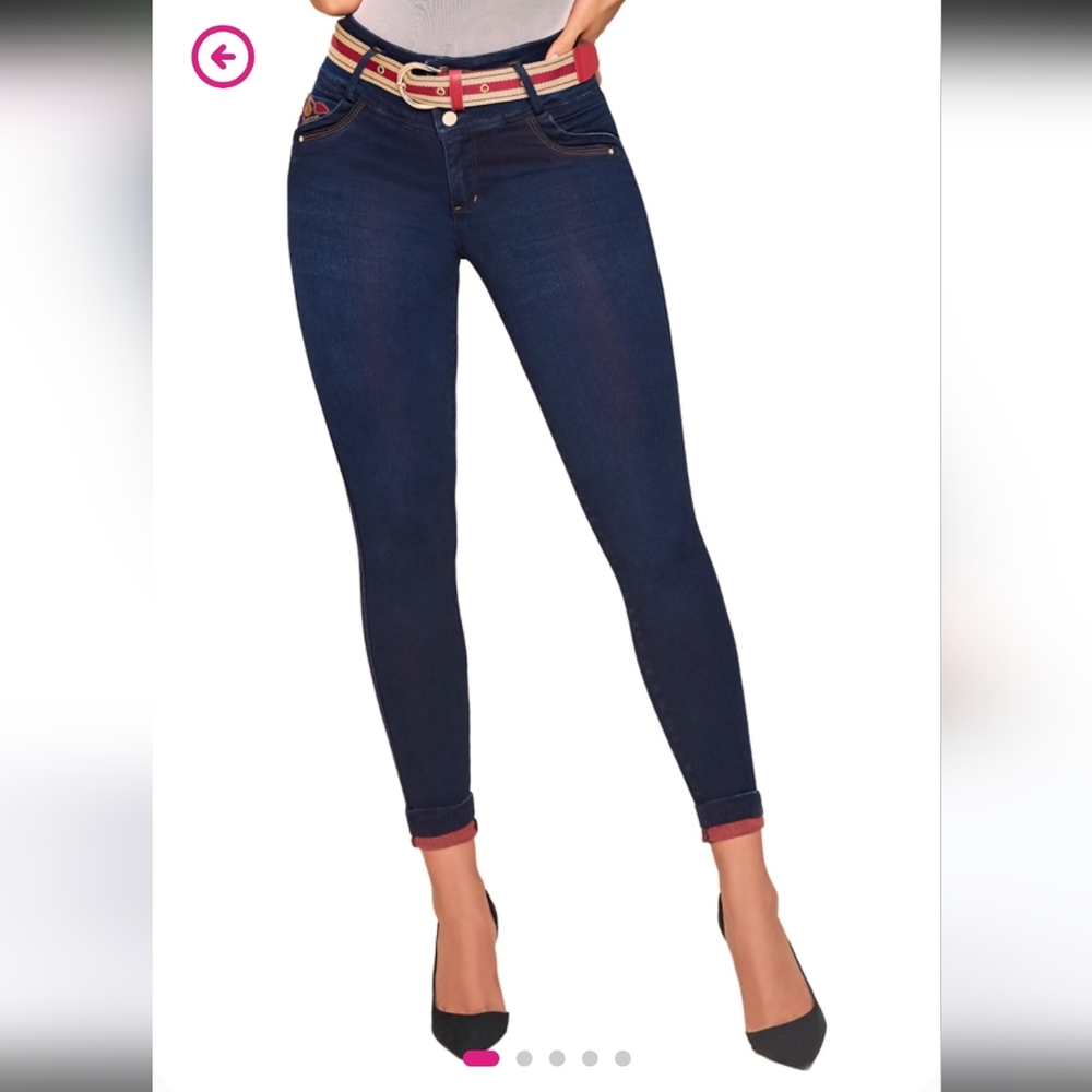 Tissini Elegant Navy Skinny Jeans with Belt